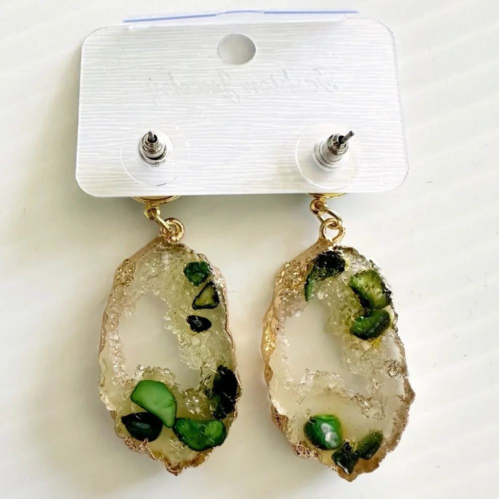 Geode-Style Drop Earrings Green Gold Tone Resin - Picture 3 of 5